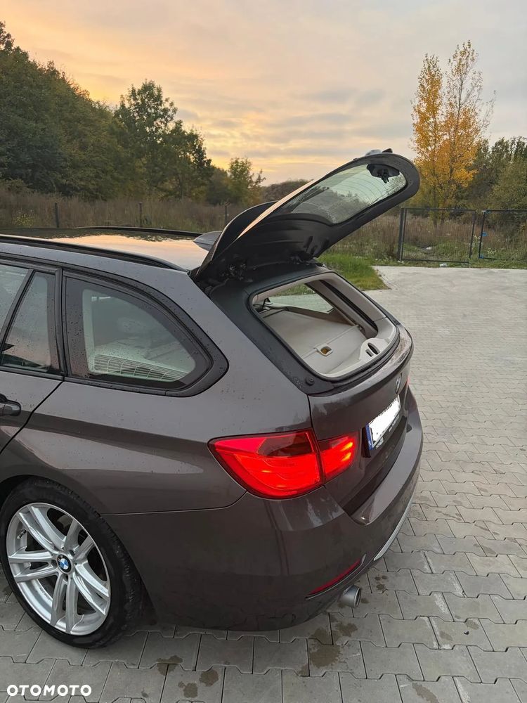 BMW Seria 3 318d Modern Line - 12