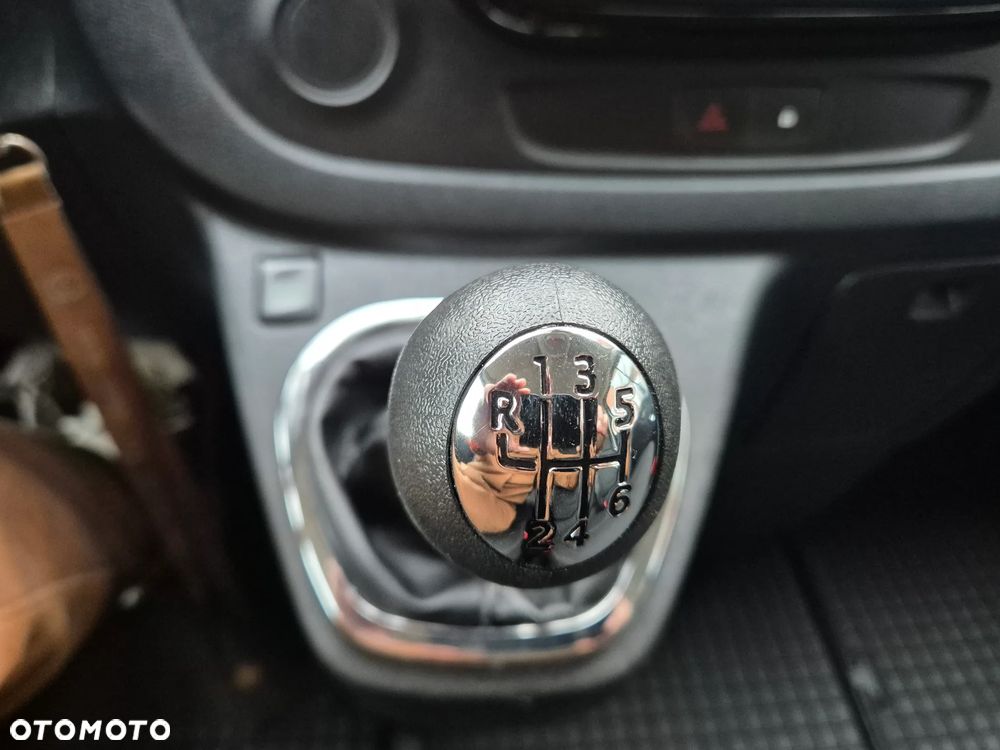 Opel Vivaro - 32