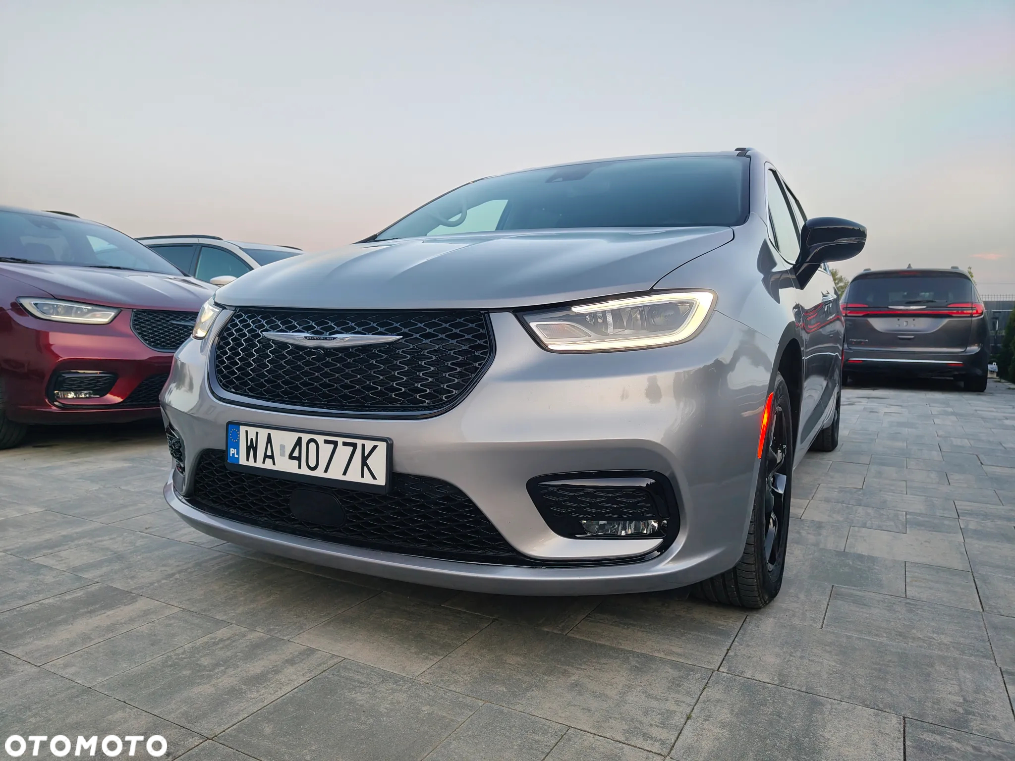 Chrysler Pacifica - 7