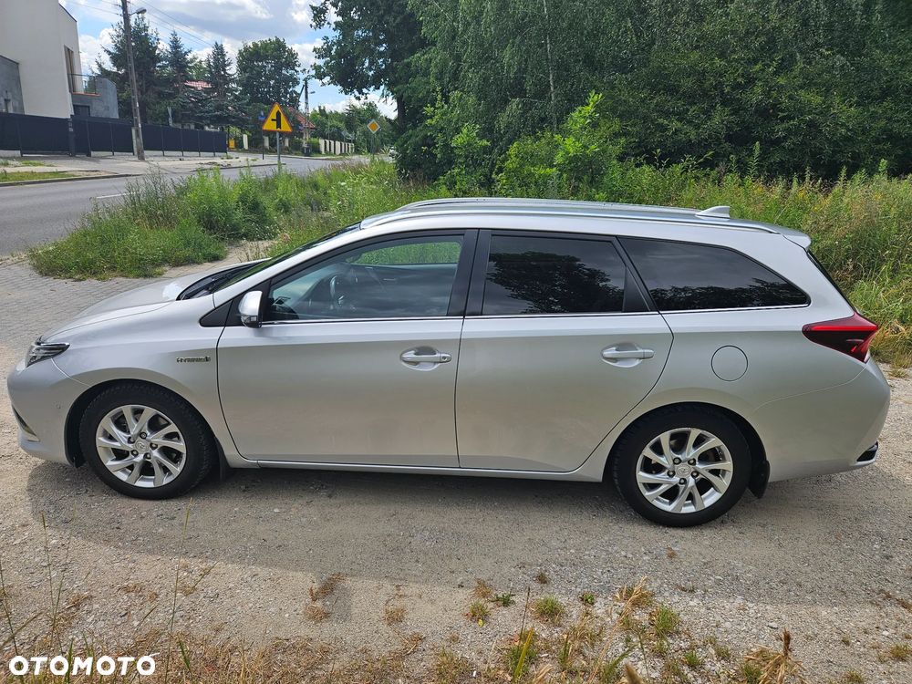 Toyota Auris Hybrid 135 Premium - 8