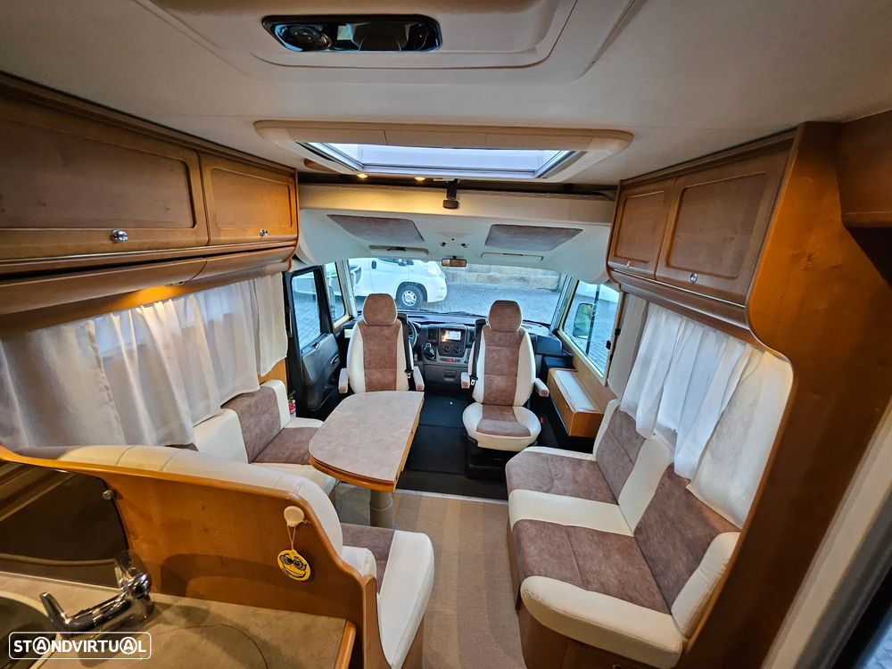 Rapido Le Randonneur 9097F CHASSI AL-KO Cama transversal + BASCULANTE - 21