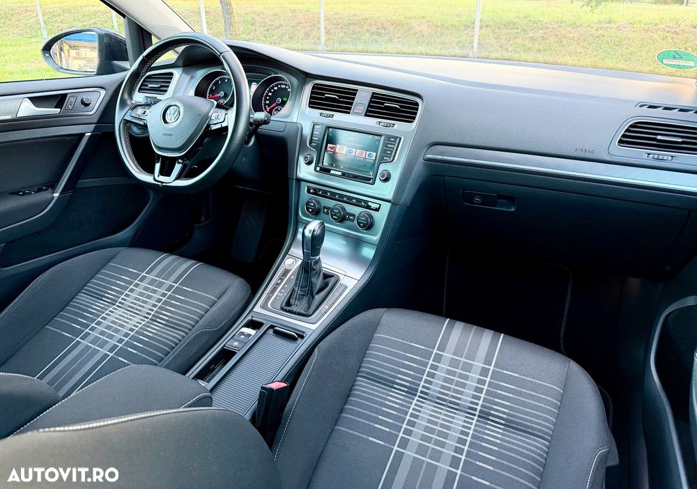 Volkswagen Golf 1.4 TSI BlueMotion Technology DSG Lounge - 9