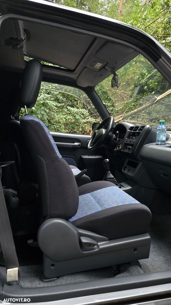 Toyota RAV4 - 30