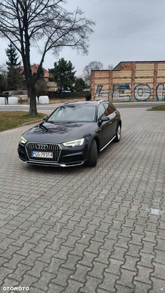 Audi A4 Allroad - 1