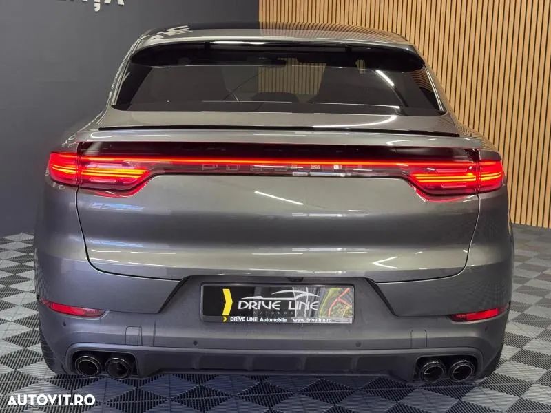 Porsche Cayenne Coupe Standard - 6