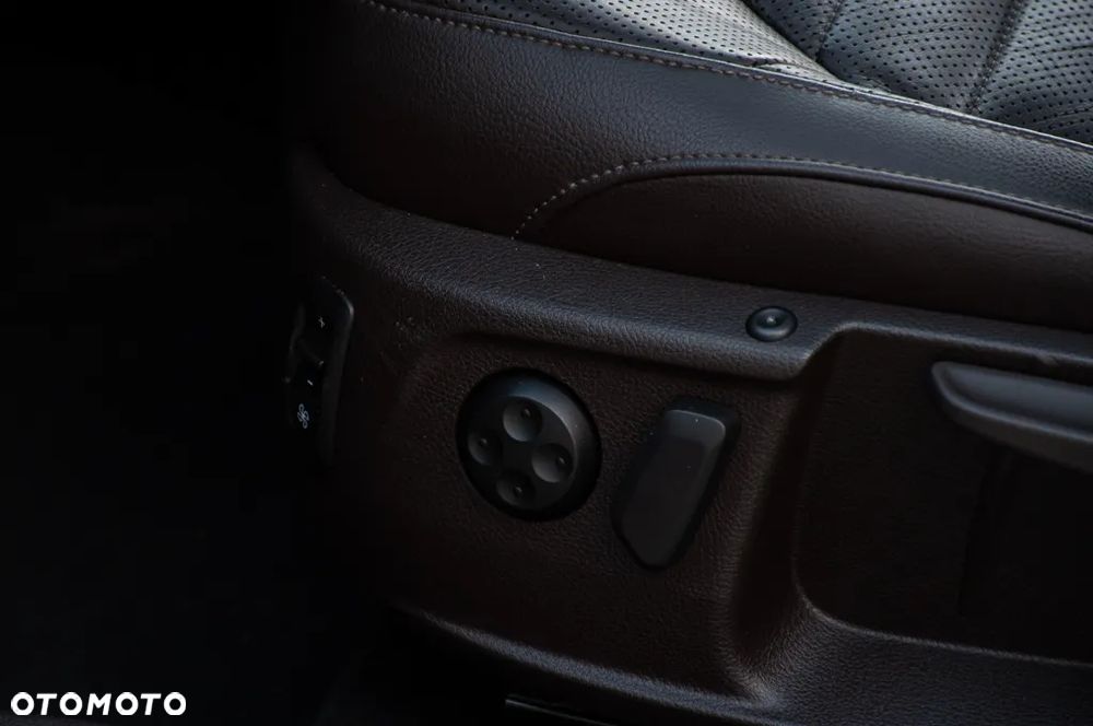 Volkswagen Passat 2.0 TDI DPF Highline DSG - 28