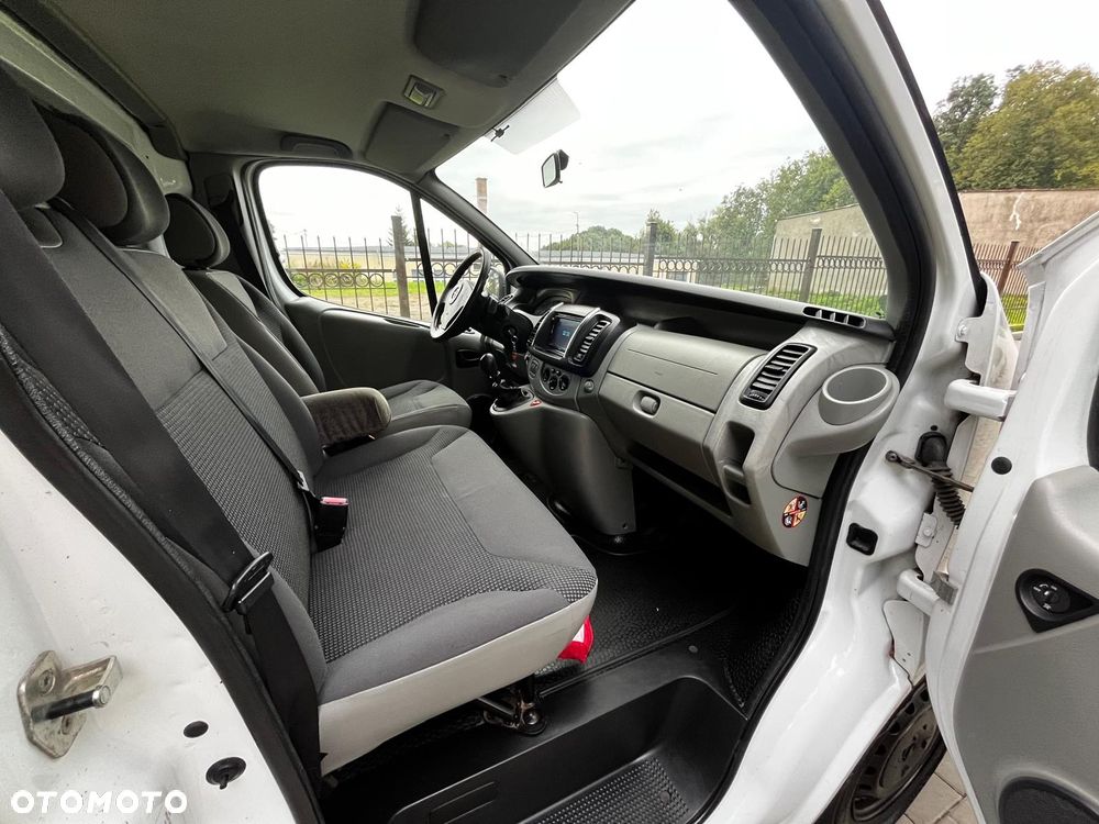 Opel Vivaro - 8