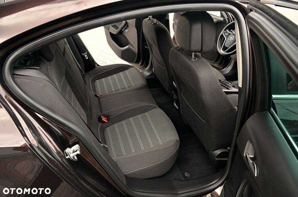 Opel Insignia - 17