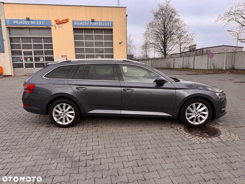 Skoda Superb 2.0 TDI SCR 4x4 Style DSG - 8