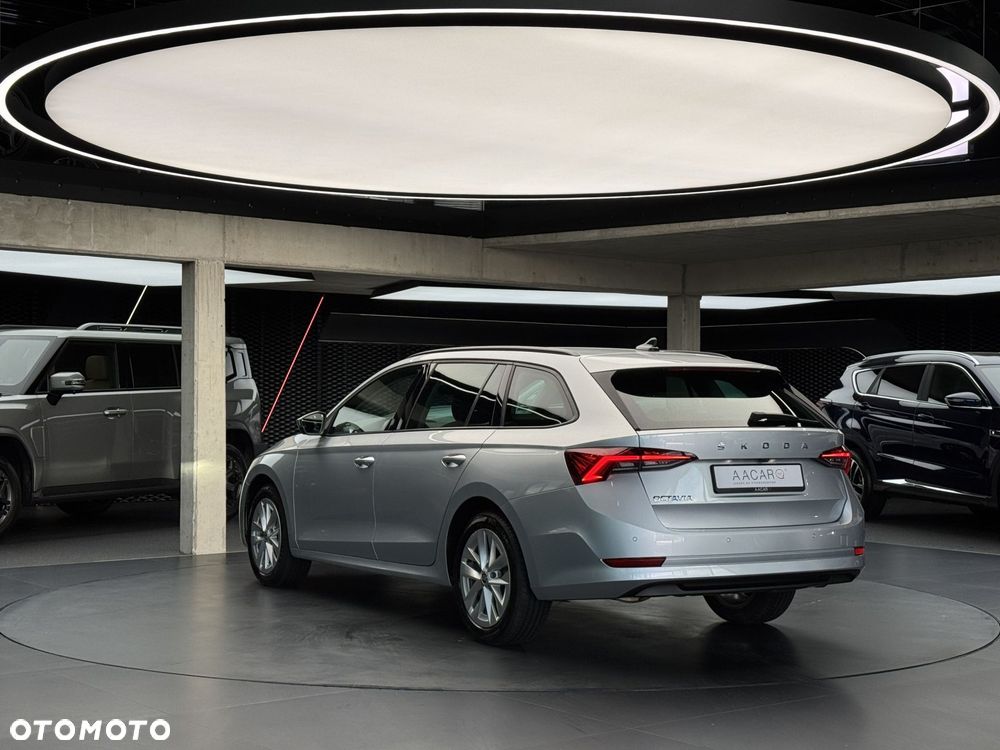 Skoda Octavia 2.0 TDI Ambition DSG - 4