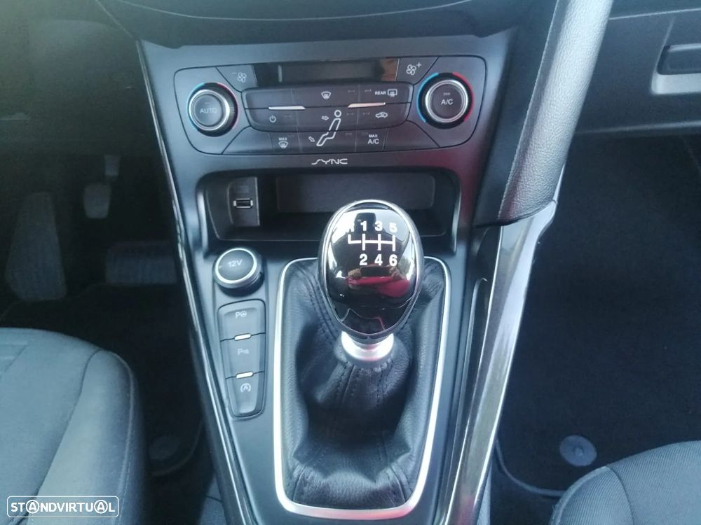 Ford Focus 1.0 SCTi Titanium - 17