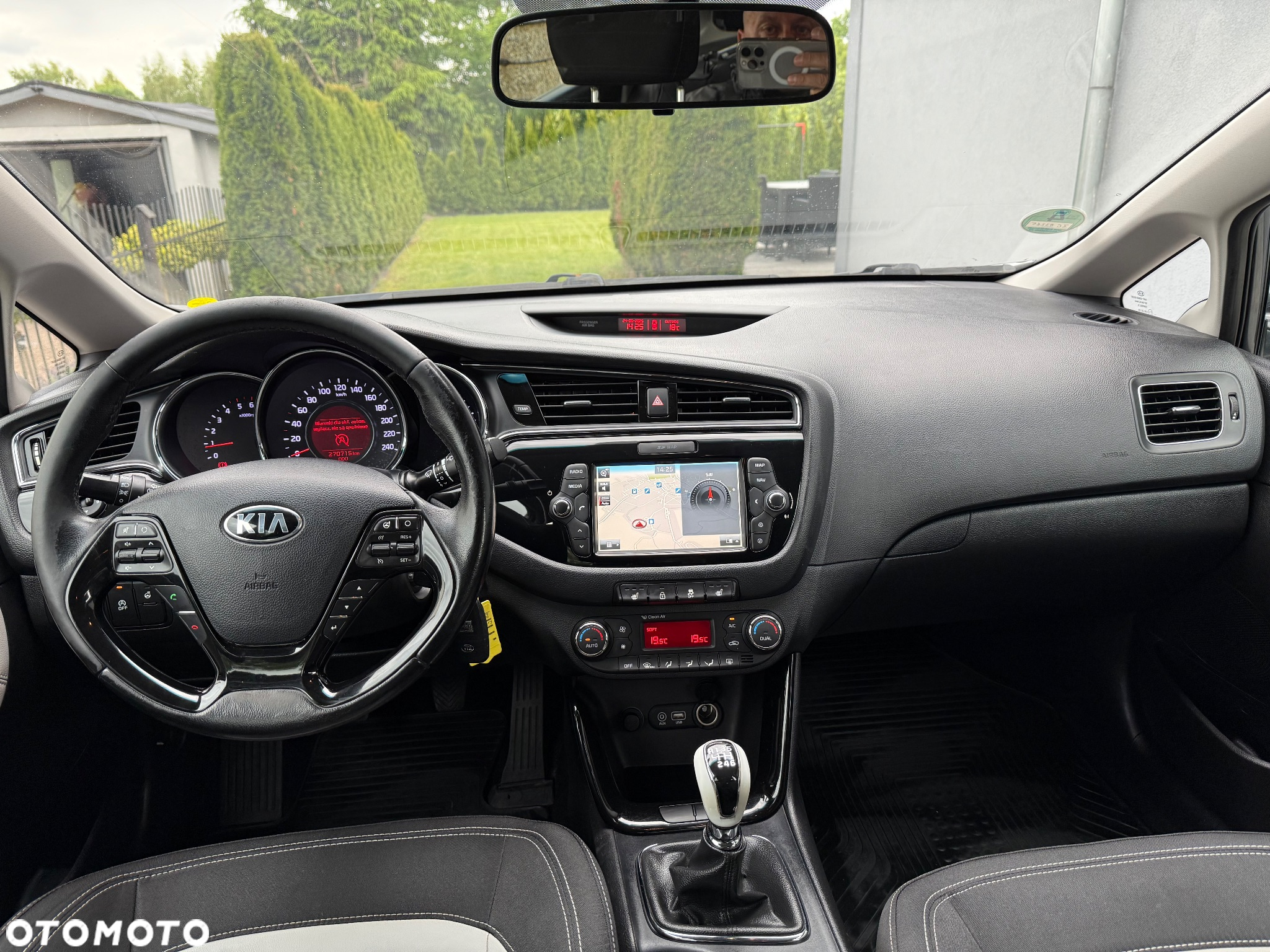 Kia Ceed 1.6 CRDi 136 ISG Vision - 8
