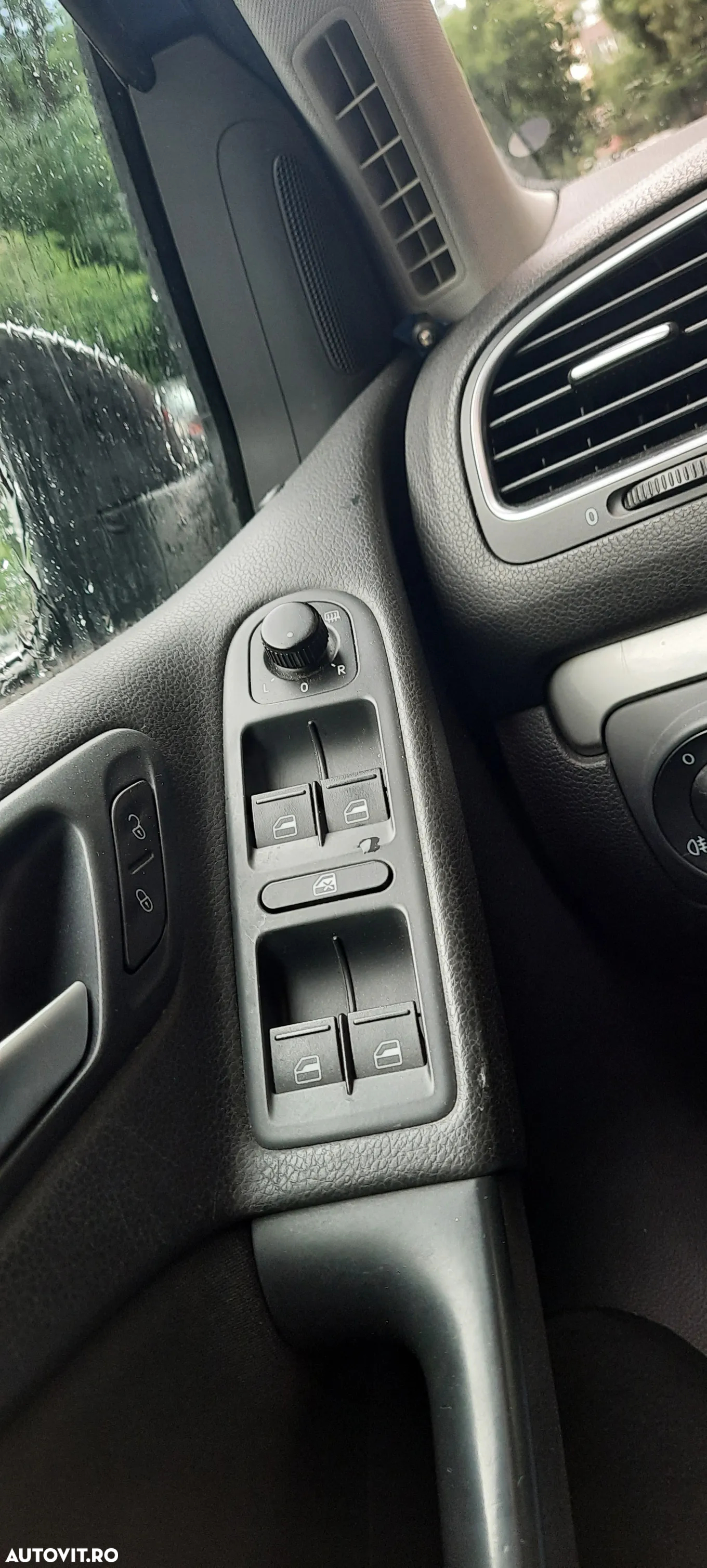 Volkswagen Golf - 14