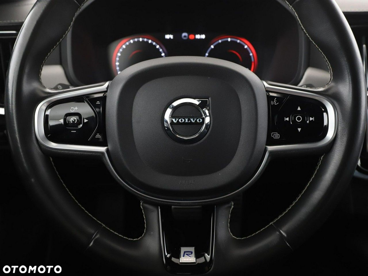 Volvo V90 D4 R-Design - 21