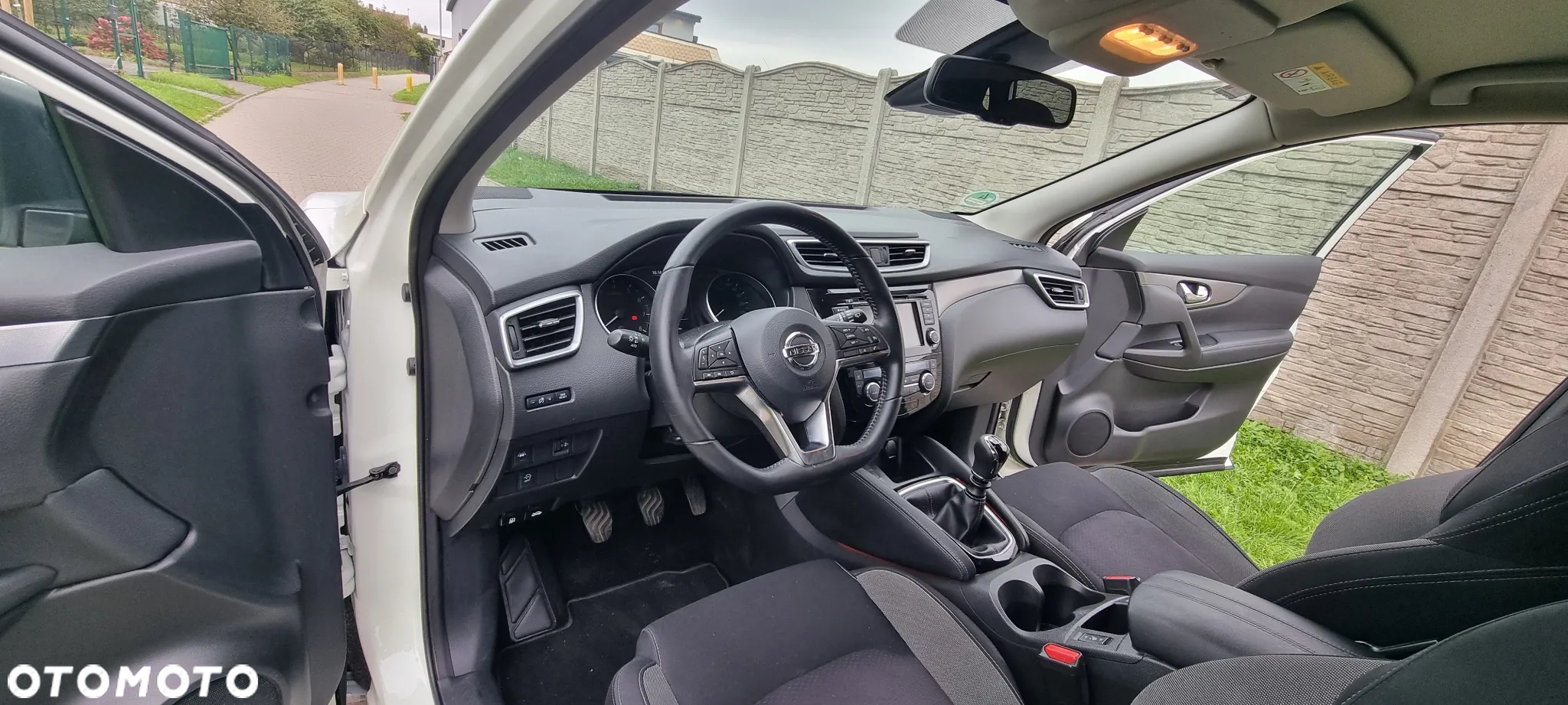 Nissan Qashqai 1.3 DIG-T TEKNA - 11