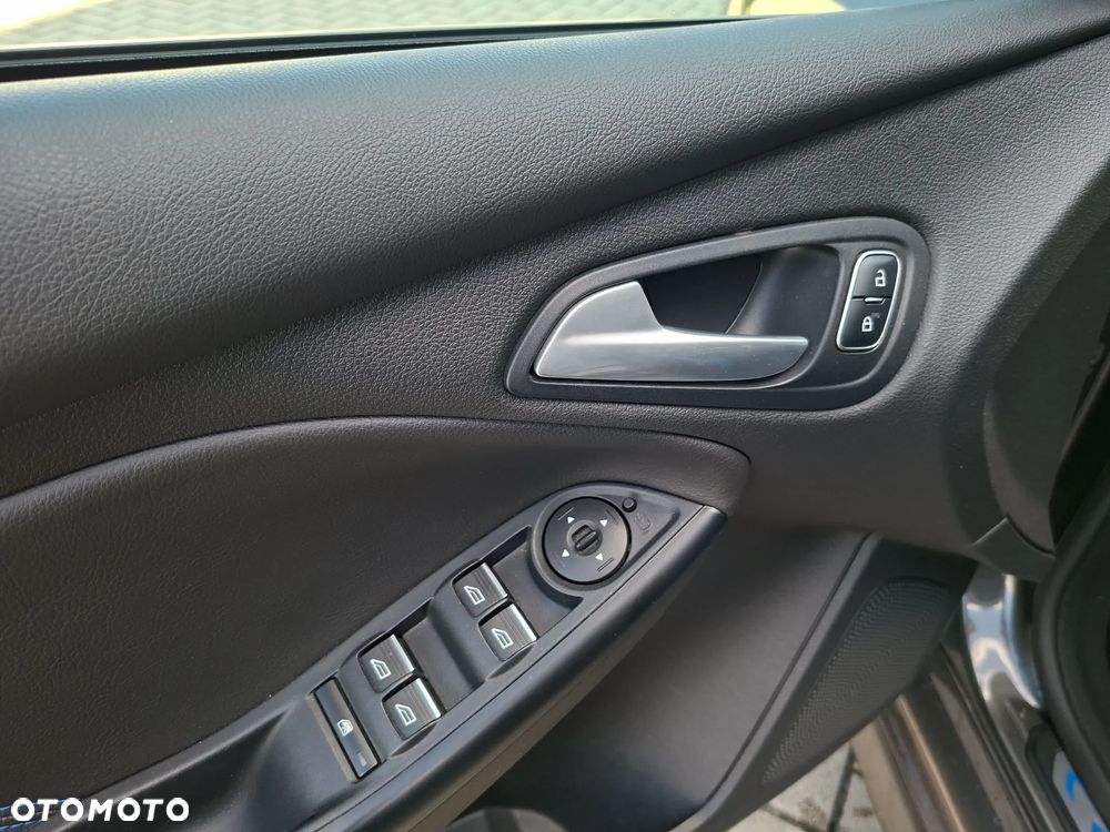 Ford Focus - 13