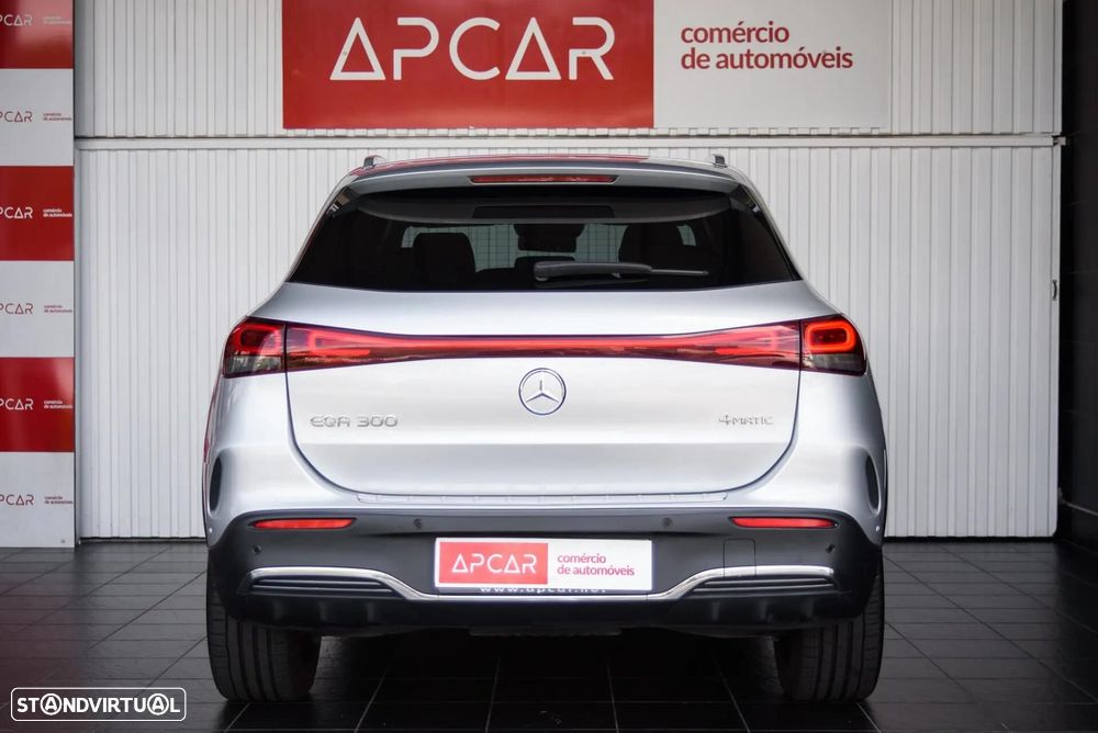 Mercedes-Benz EQA 300 4Matic AMG Line - 5