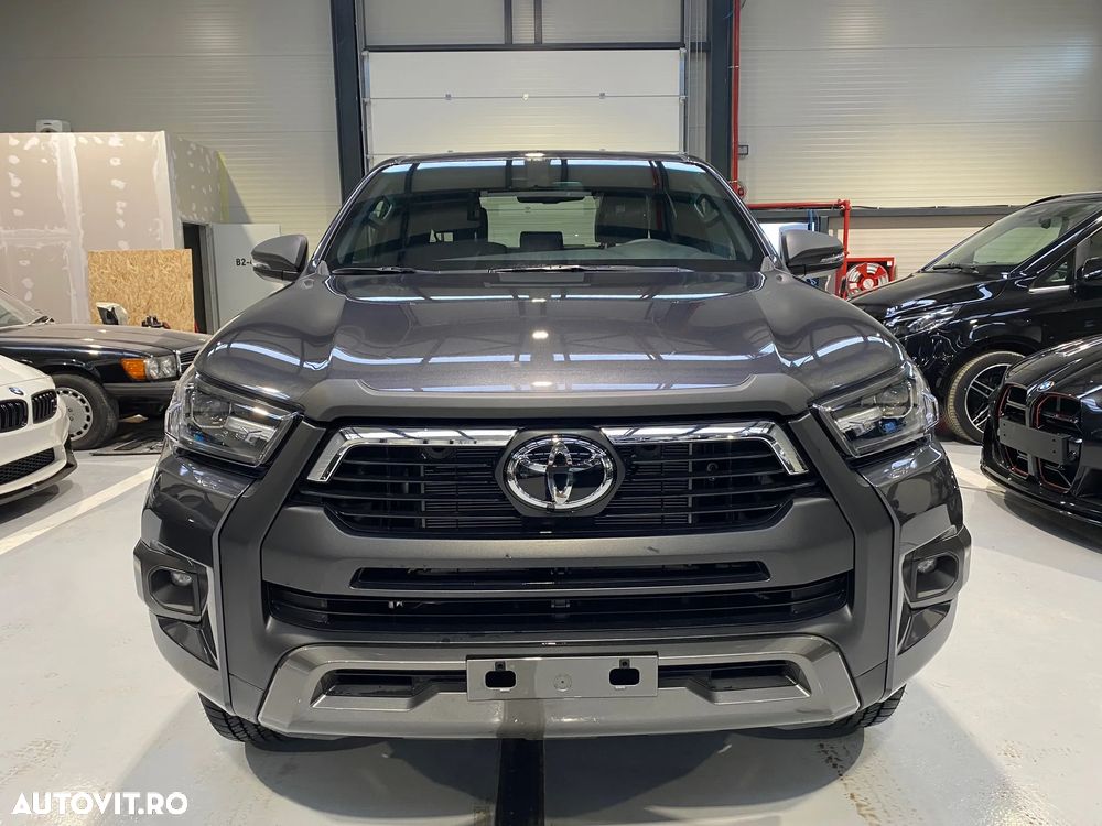 Toyota Hilux 2.8D 204CP 4x4 Double Cab AT MHEV Invincible - 9