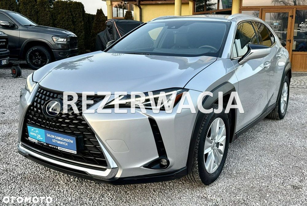 Lexus UX - 1