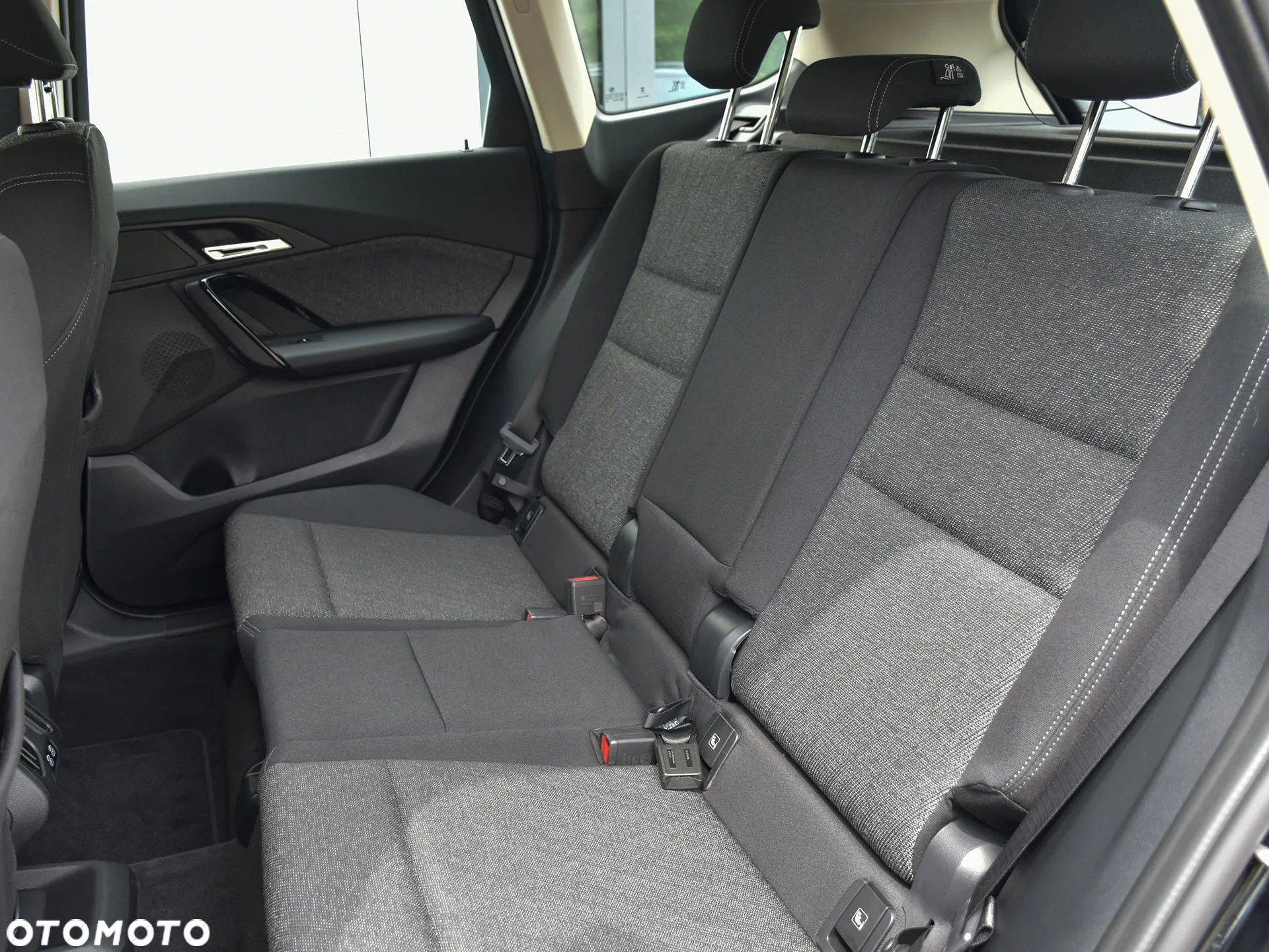 BMW X1 sDrive18i - 24