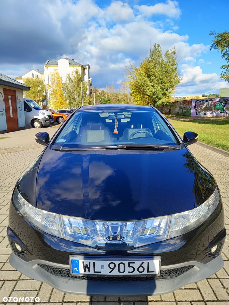 Honda Civic 1.8 LX Coupe - 7