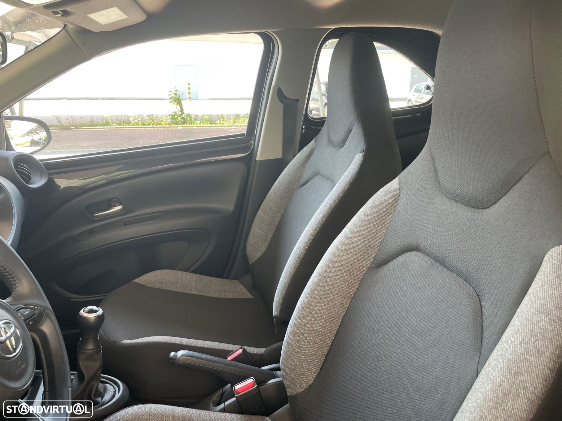 Toyota Aygo X 1.0 Envy - 8