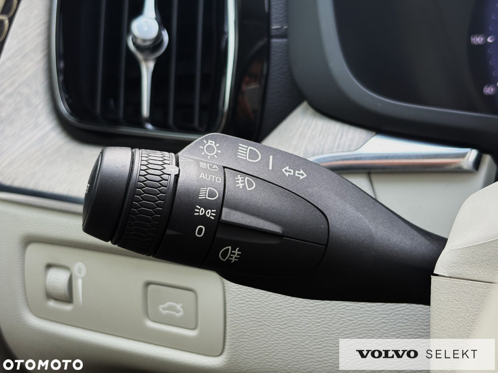 Volvo XC 60 - 21