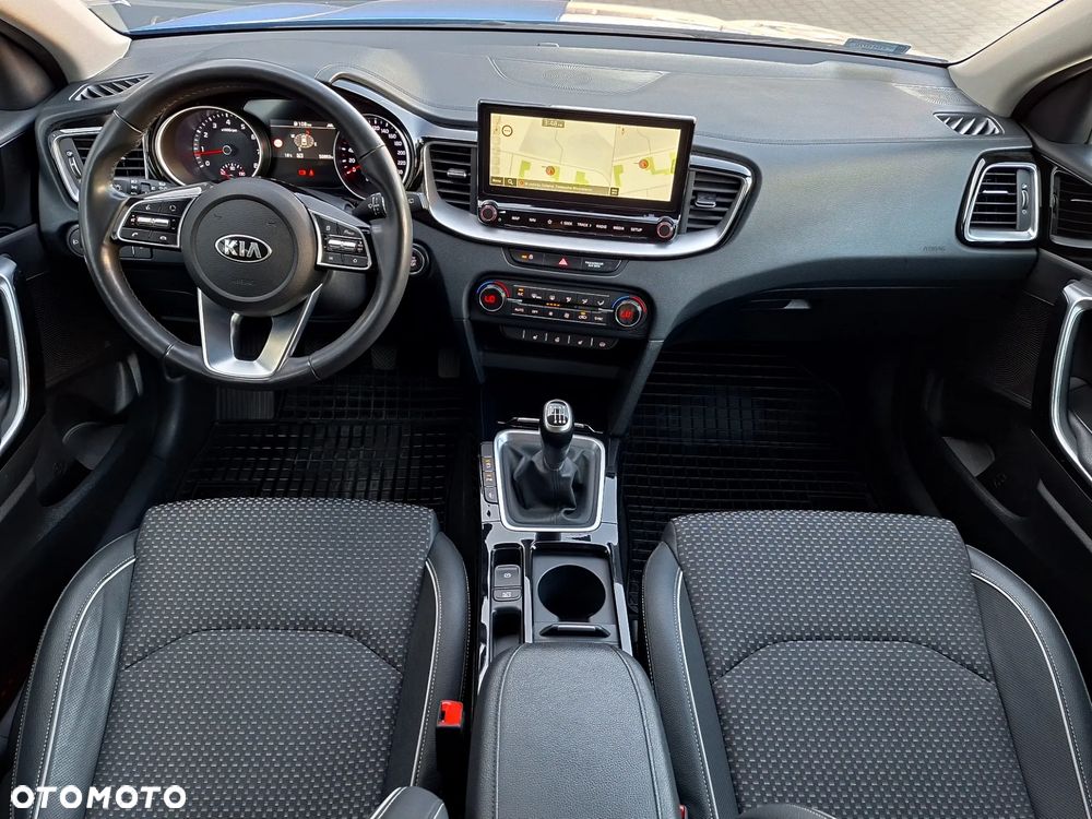 Kia XCeed 1.5 T-GDI L Business Line - 29