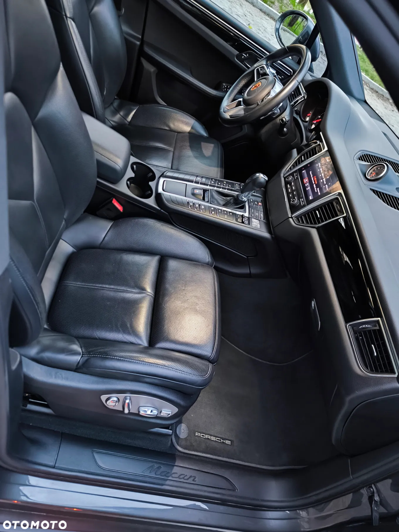 Porsche Macan Standard - 12