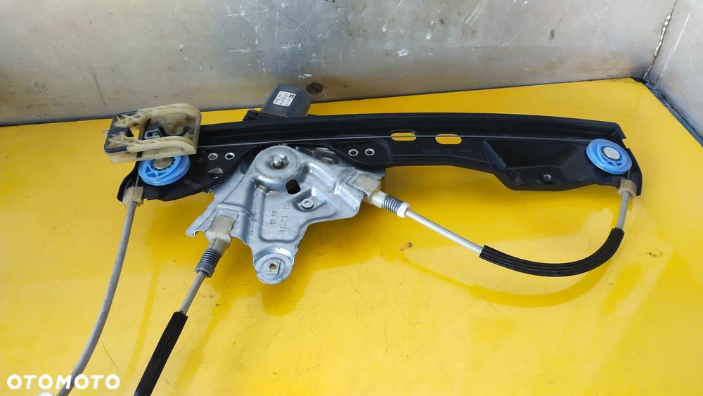 Silniczek wycieraczki prawy przod  OPEL INSIGNIA 2009R - 1