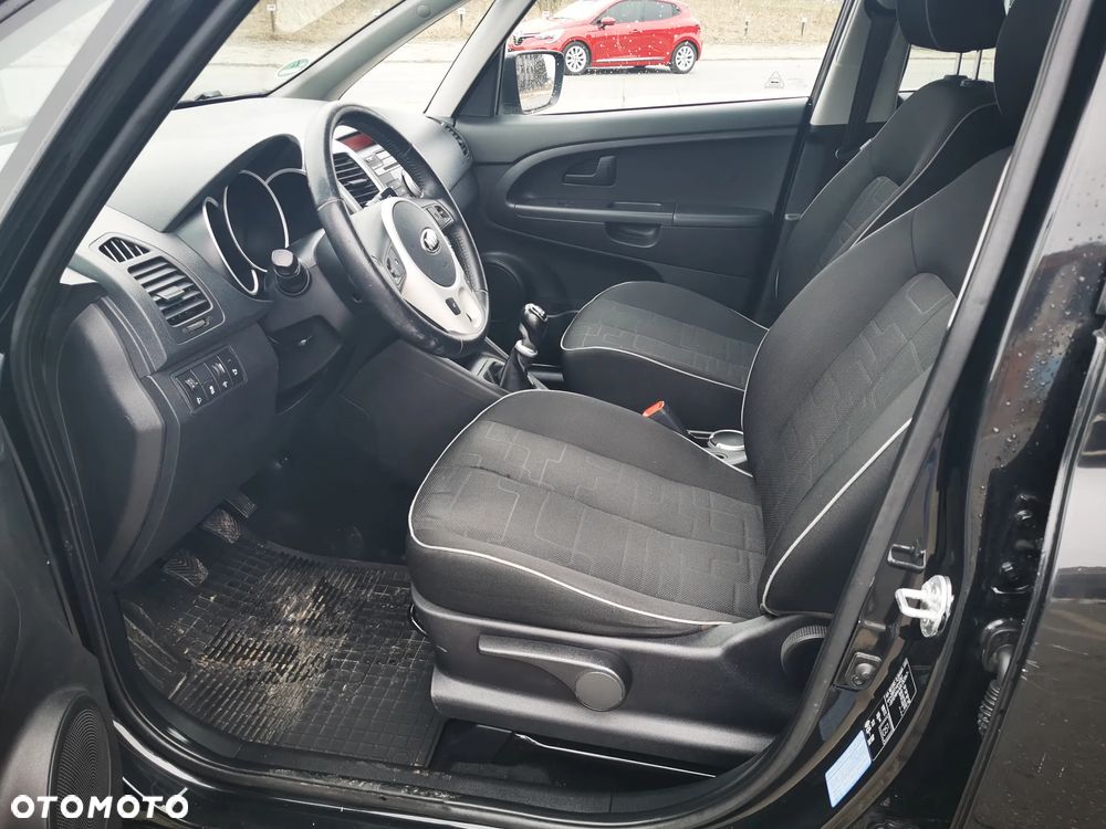 Kia Venga 1.6 CRDi 128 Business Line - 10