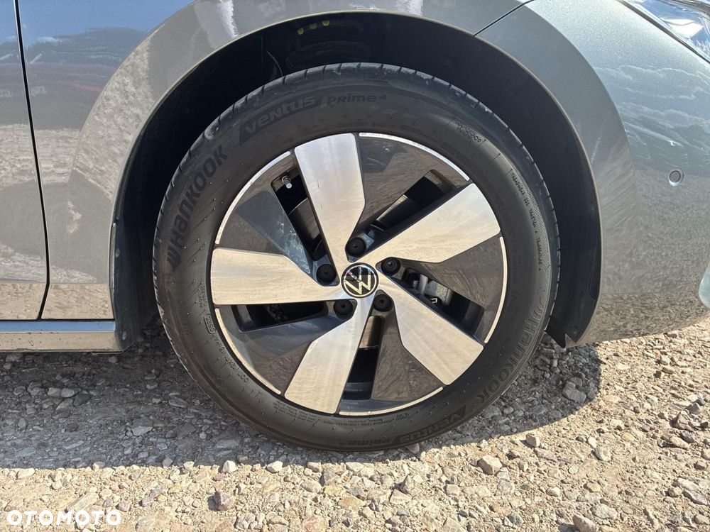 Volkswagen Passat - 19
