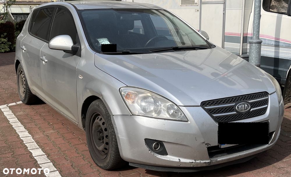 Kia Ceed 1.6 CRDi 90 Vision - 1