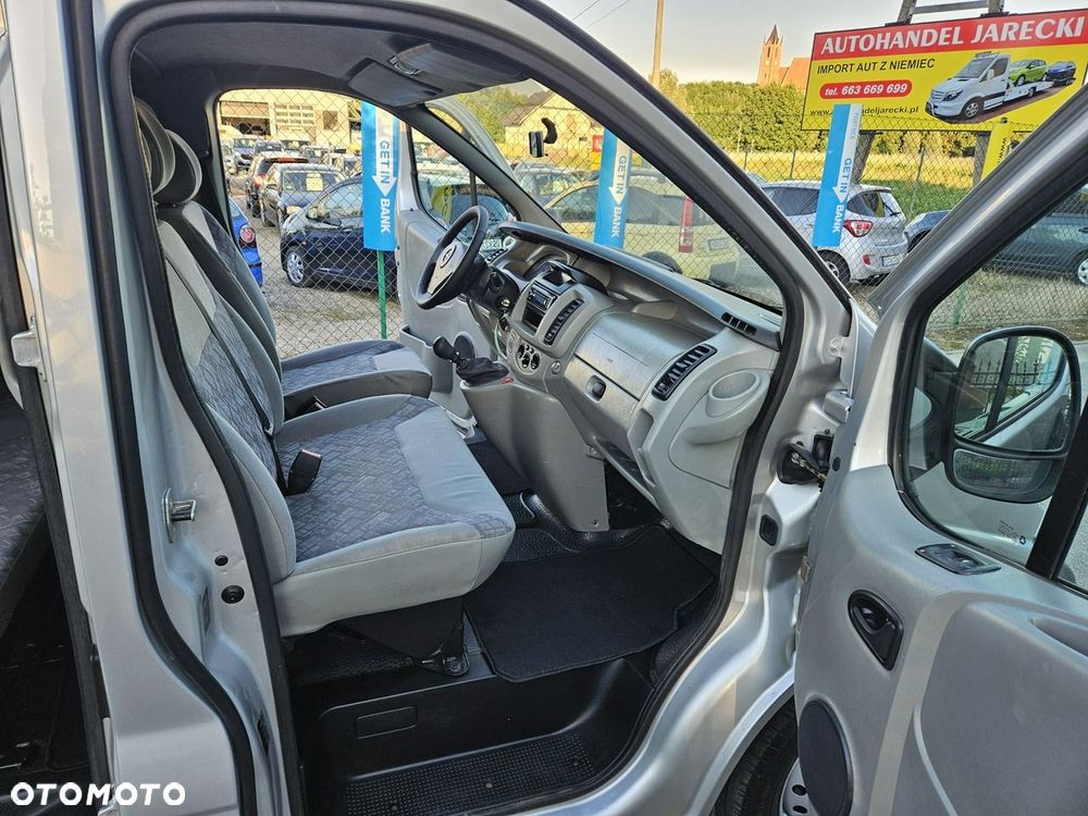 Opel Vivaro - 9