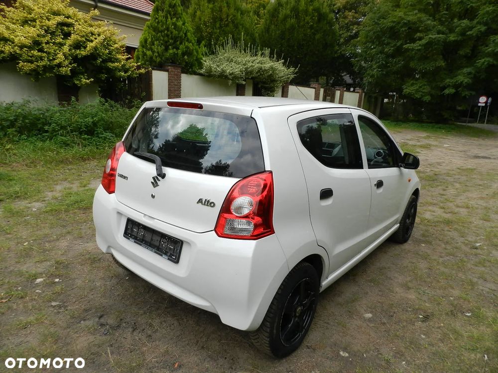 Suzuki Alto - 2