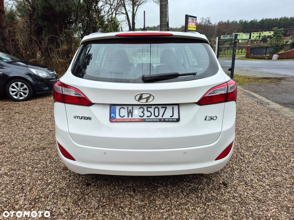 Hyundai i30 i30cw 1.4 Fifa World Cup Edition - 9