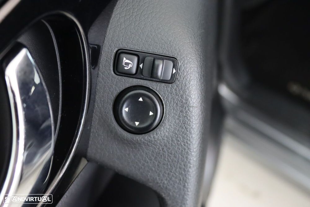Nissan Qashqai 1.5 dCi N-Style DCT - 16