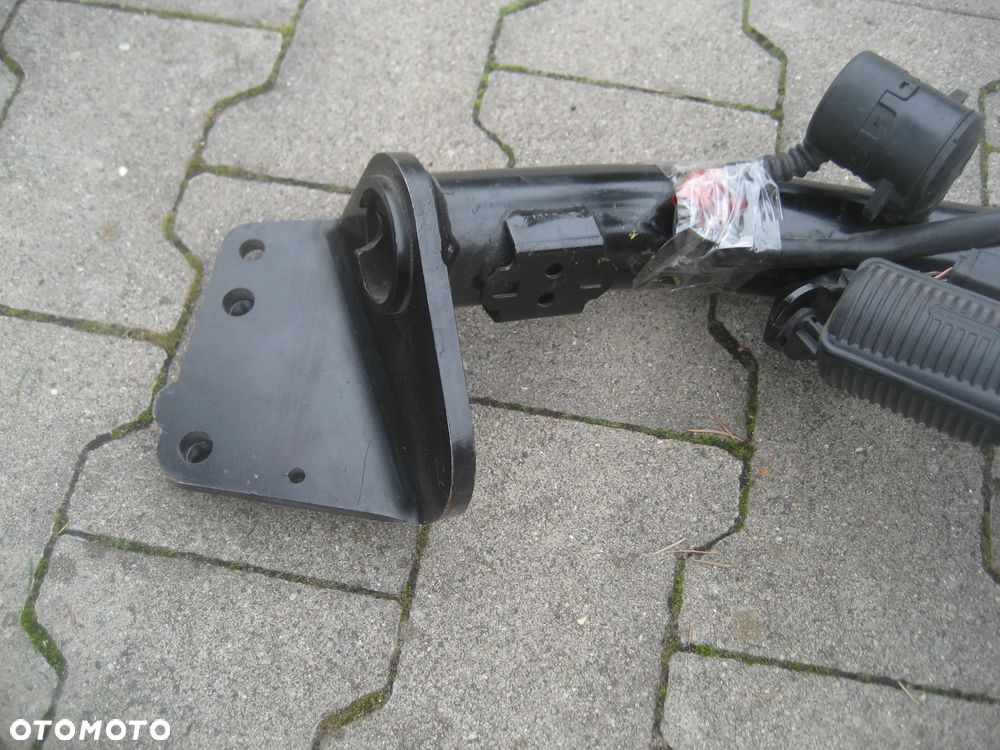 mercedes 247 x247 b klasa hak holowniczy elektryczny 333816633002 - 2