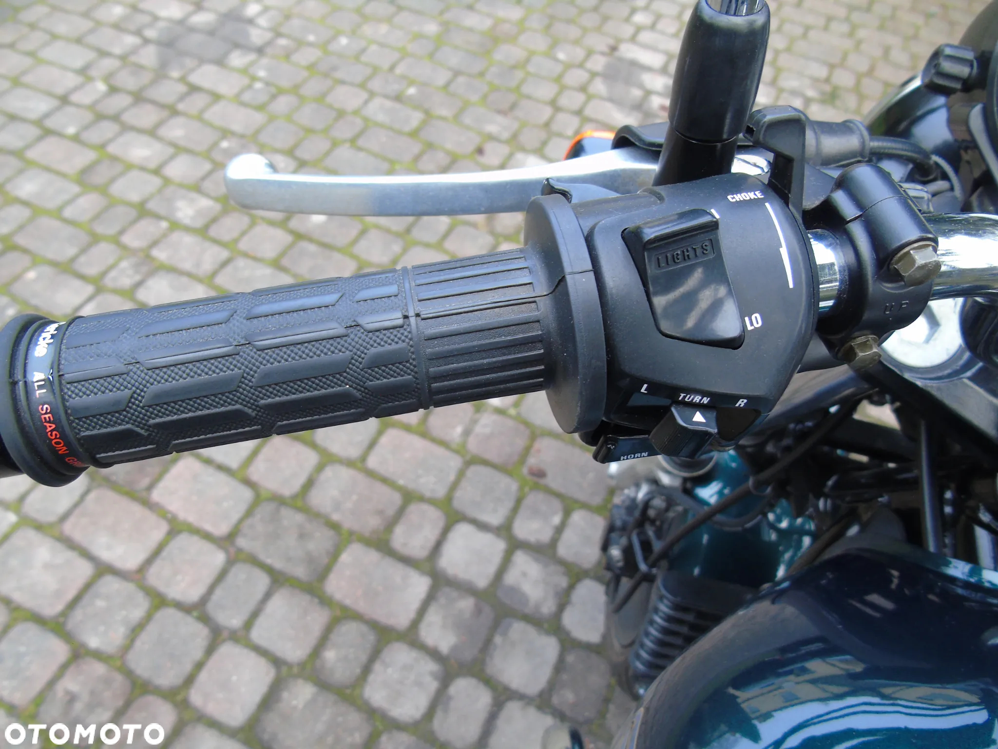 Honda CB - 12