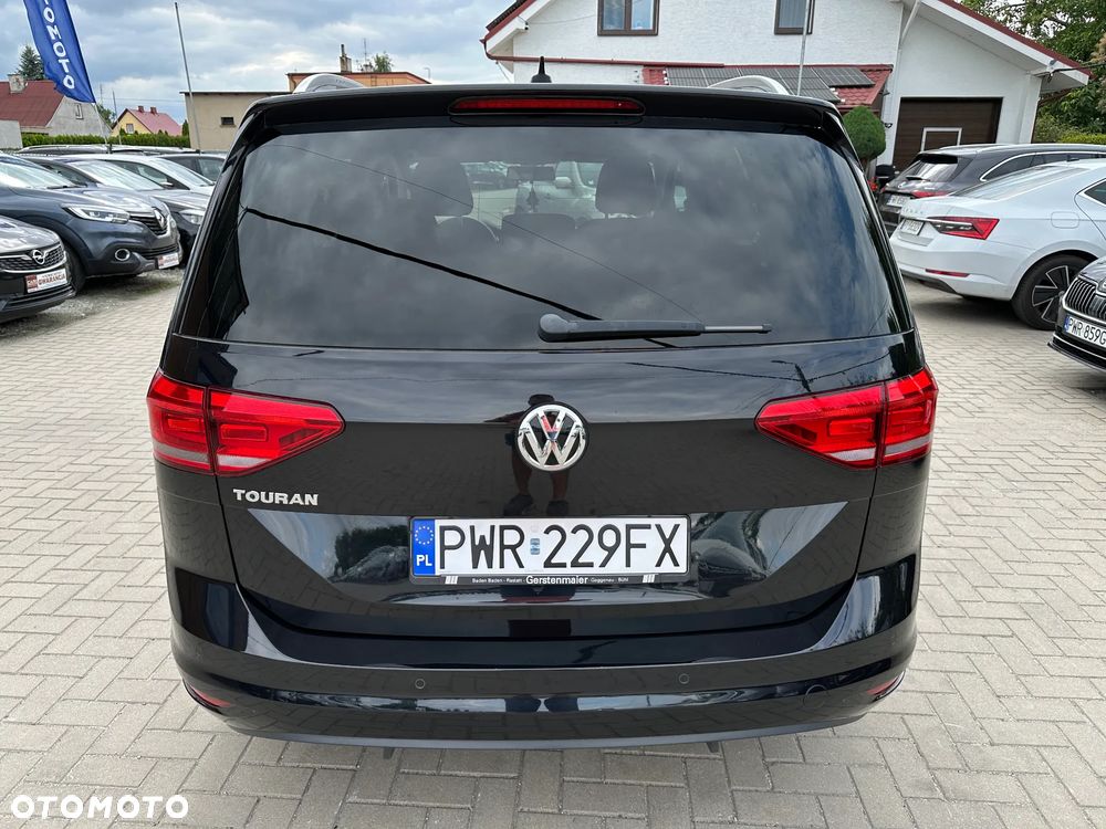 Volkswagen Touran - 36