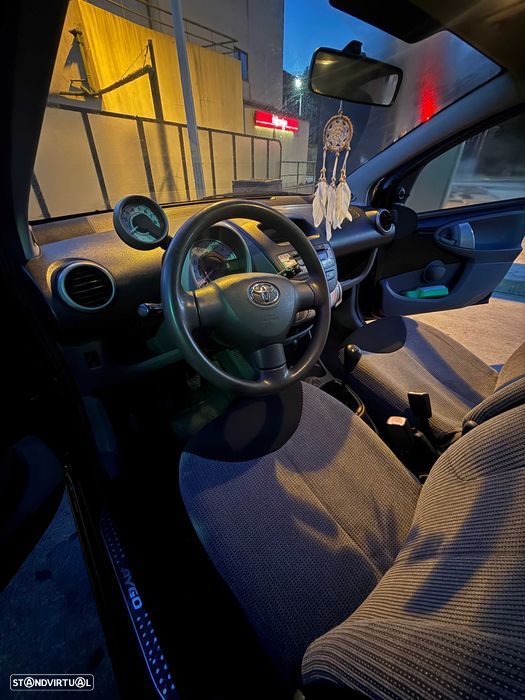 Toyota Aygo 1.0 - 8