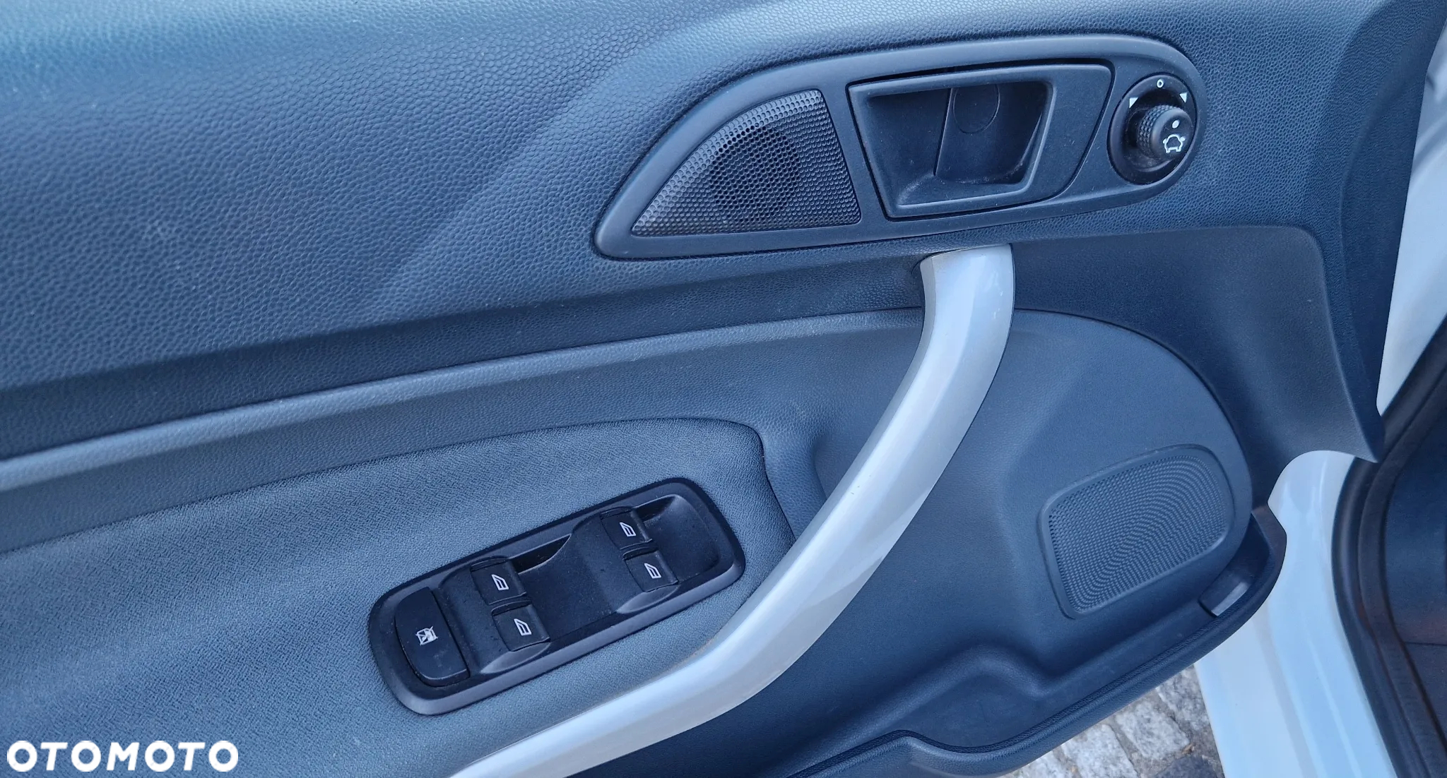 Ford Fiesta 1.6 Titanium - 22