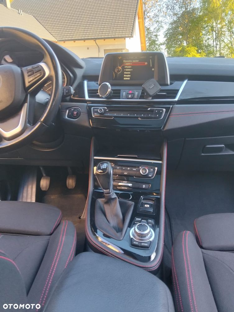 BMW Seria 2 218d xDrive Sport Line - 9