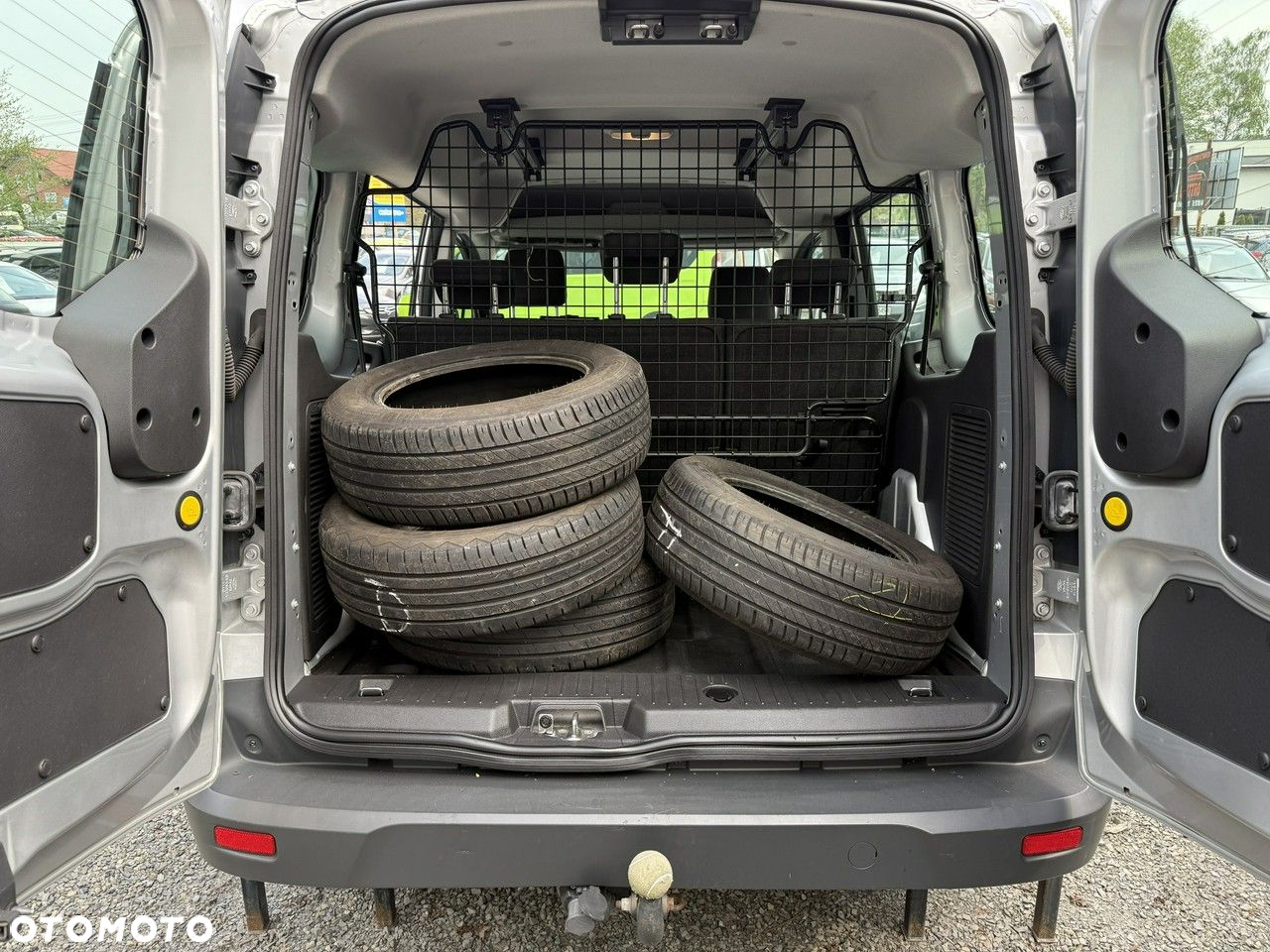 Ford Transit Connect - 11