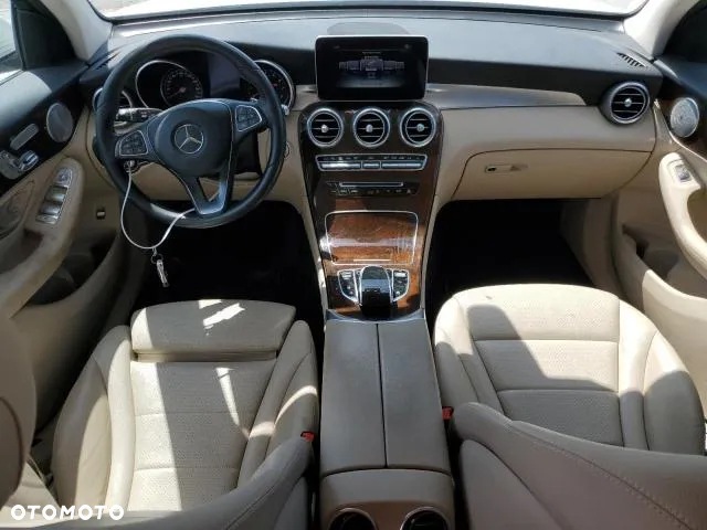 Mercedes-Benz GLC - 30