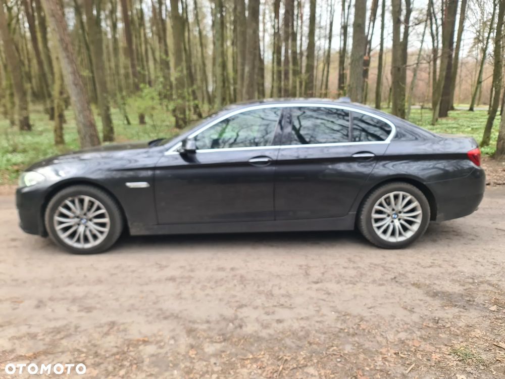 BMW Seria 5 520d xDrive Luxury Line - 1