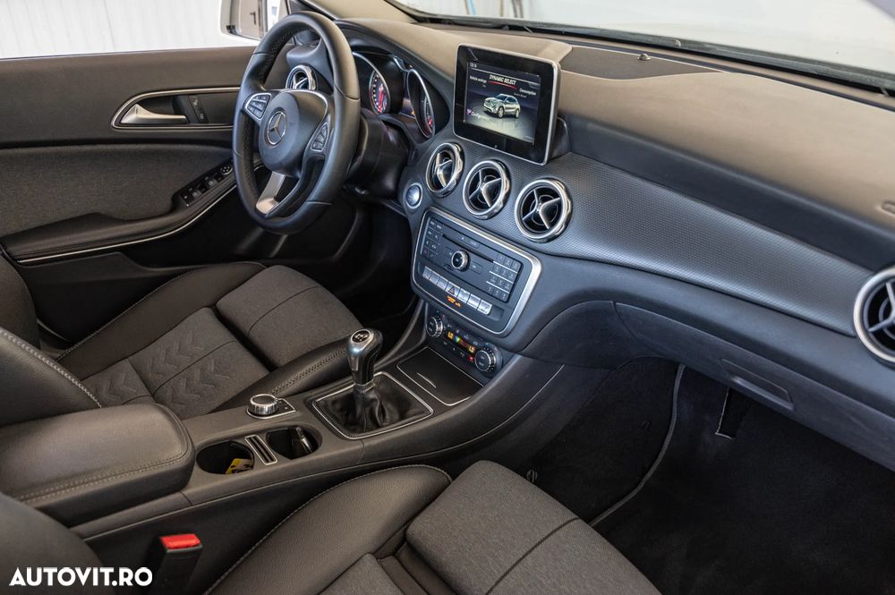 Mercedes-Benz GLA 200 d - 9