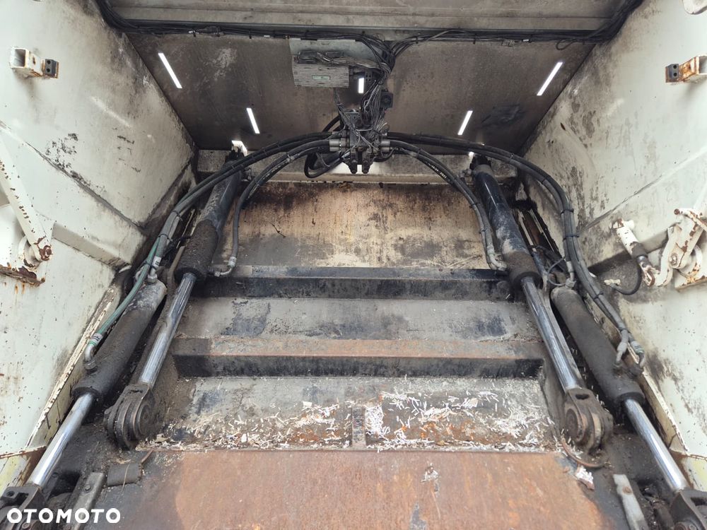 Mercedes-Benz ANTOS 2633 EURO 6 / FAUN VARIOPRESS II 524 V19  sprowadzony z DE - 29
