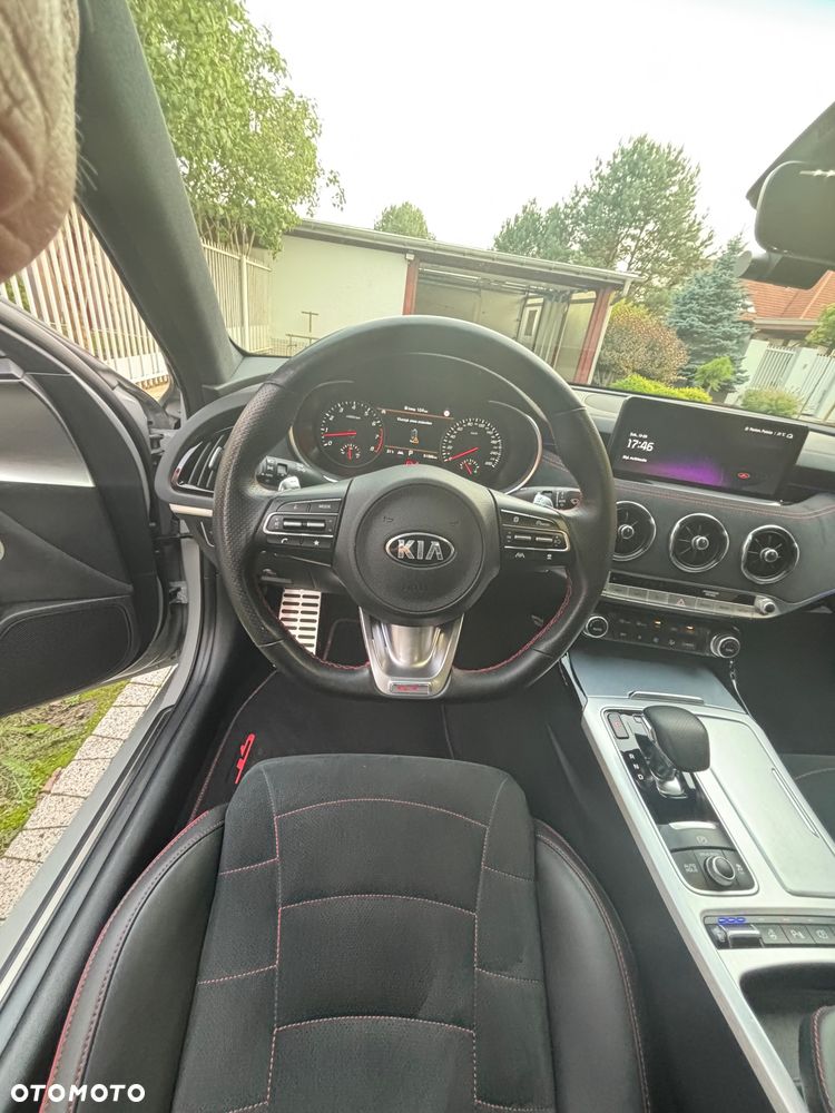 Kia Stinger 3.3 T-GDI V6 GT AWD - 11