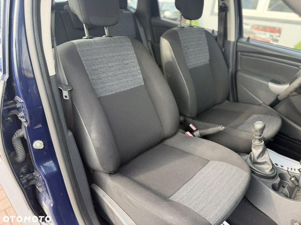 Dacia Duster 1.6 Ambiance 4x4 - 27